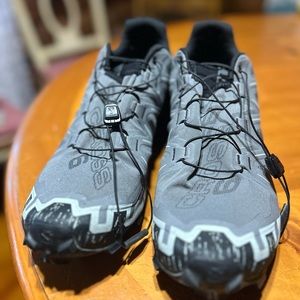 Salomon - Men’s trail running shoe -grey